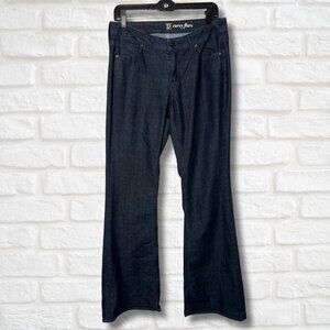 New York and Company Curvy Flare Jeans (size 8)